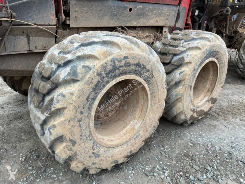 Material florestal Komatsu 835