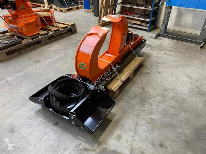 Bosbouwmachines Westtech  L700 avec support