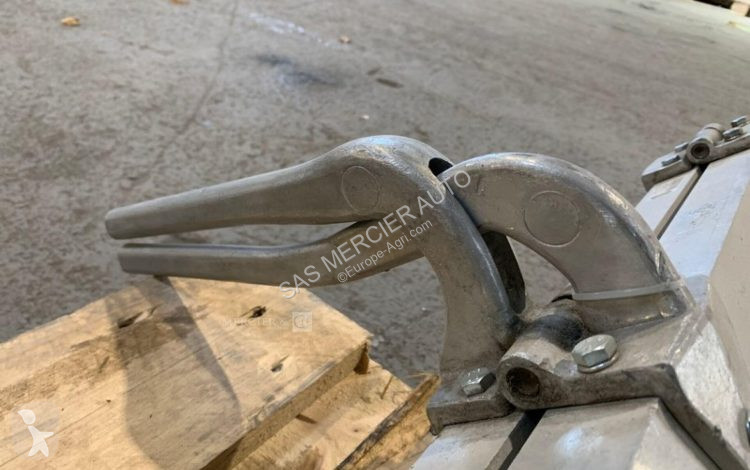 Material forestal  plieuse bois et zinc