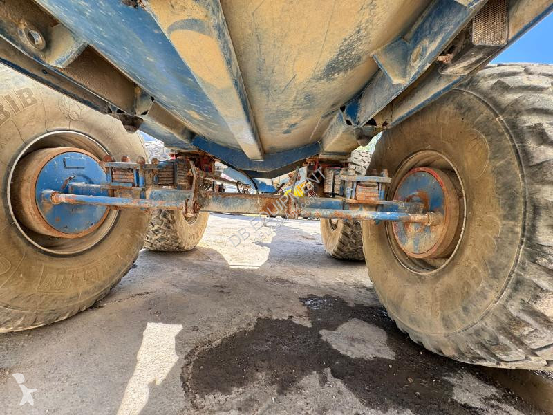 Розкидання /розливання добрив   12000L Tonne à eau