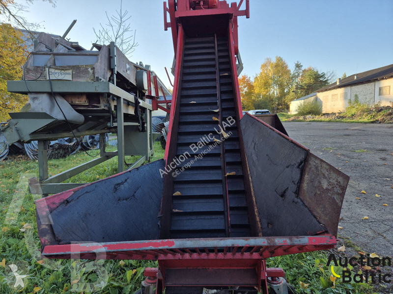 Skladování  vegetable dosing/packaging conveyor