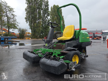 John Deere nc 2500E