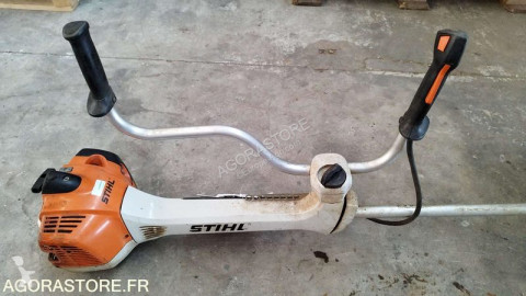 Strimmer landscaping equipment
