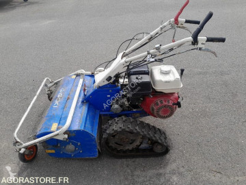 Broyeur d'accotement Iseki