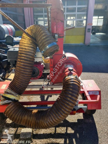 Aspirateur à feuilles