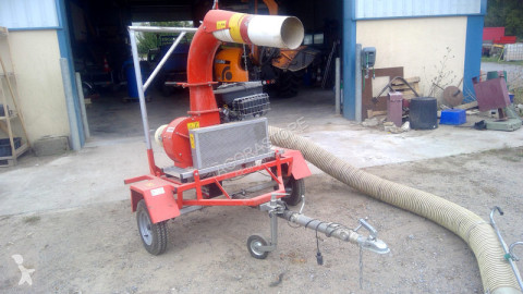Aspirateur à feuilles