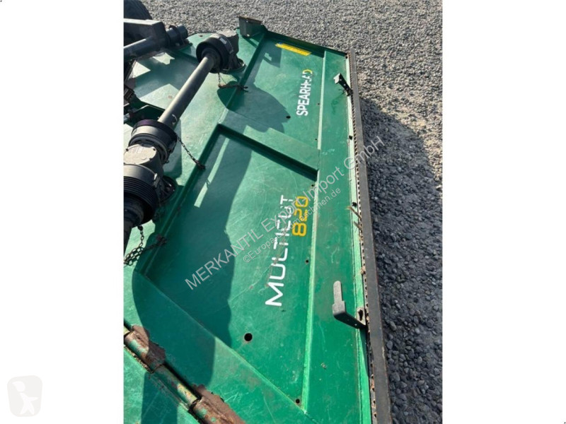 Zonas verdes jardins Spearhead  MultiCut 820