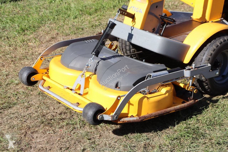 Espaces verts Stiga P901