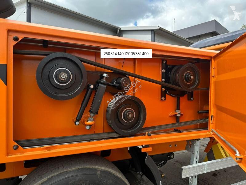 Zelené plochy Doppstadt AK235 profi,...
