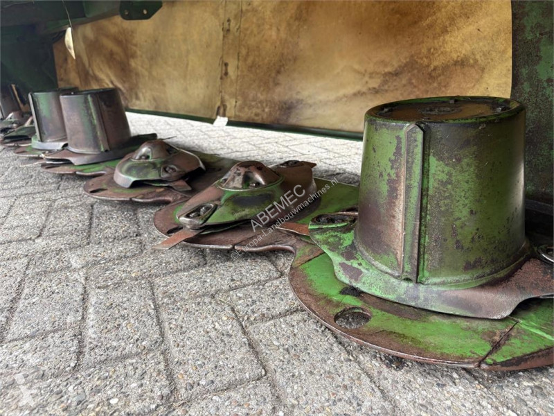 Zonas verdes jardins Krone EC R 360
