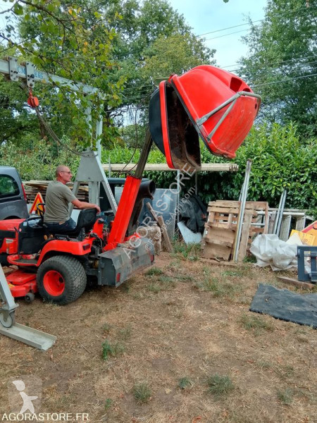 Grönområden Kubota B2200 2 roues motrices