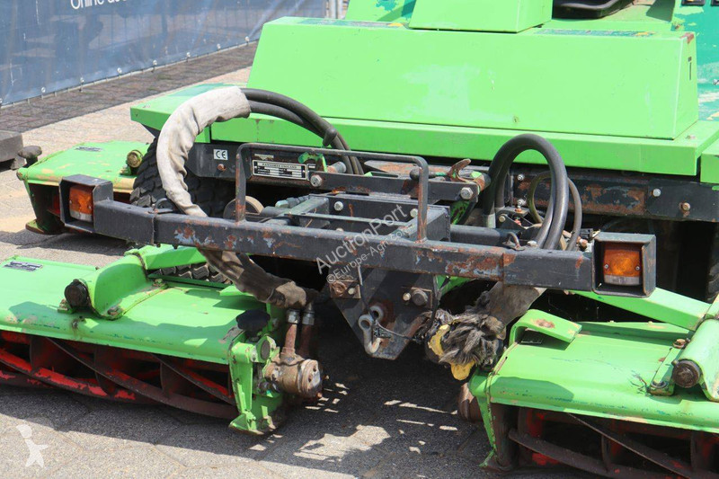 مساحات خضراء Ransomes Commander
