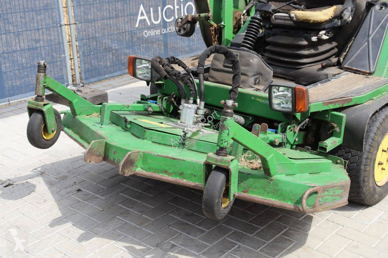 Zonas verdes John Deere 1515 S.II BM