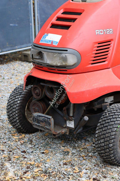 Zonas verdes Yanmar RD122