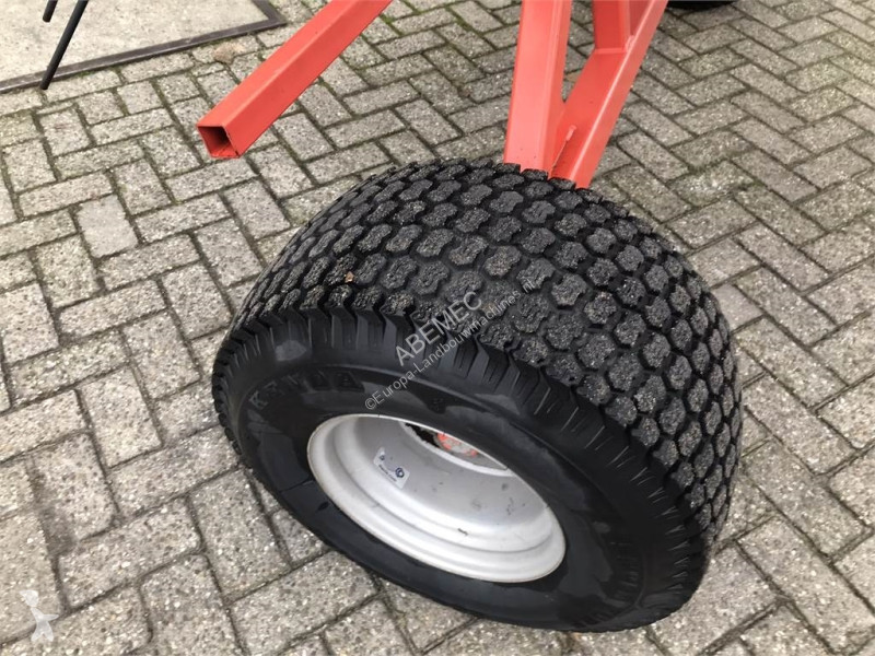 Zonas verdes Kuhn GF 10802 T