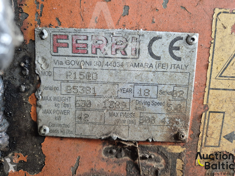 Espaces verts Ferri R150D