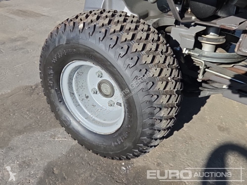 Espaces verts Husqvarna R422TS