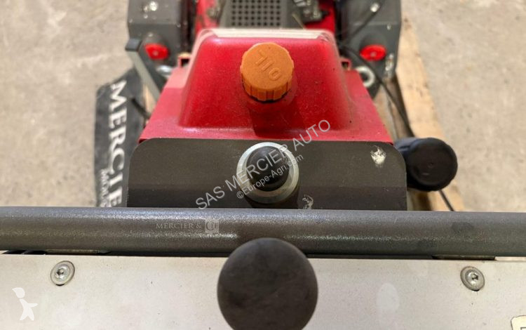 Zelené plochy  cellule porte outils autotracte -