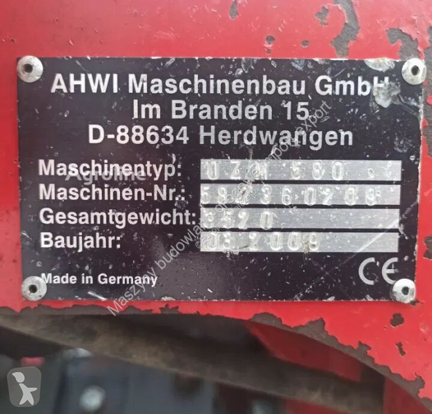 UZM 580 landscaping equipment