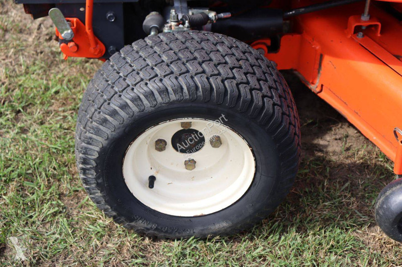 Zonas verdes Kubota GR2100-II