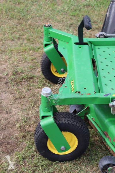Zonas verdes John Deere ZTRAK 717E