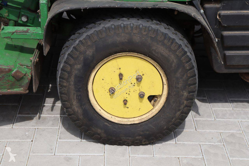 Zonas verdes John Deere 1515 S.II BM