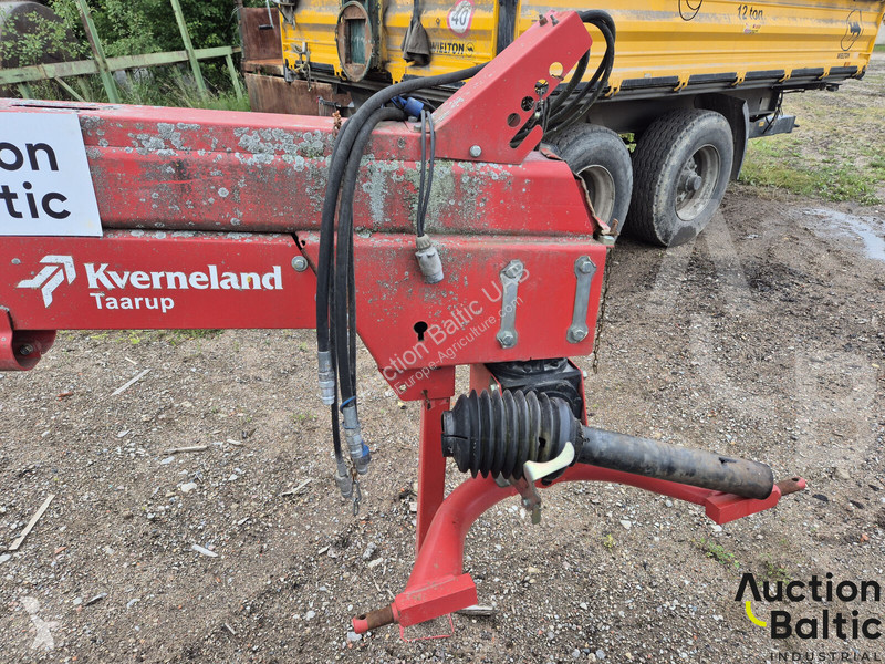 Зеленый массив Kverneland 4332 CT