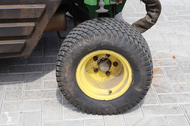 Zonas verdes John Deere 1515 S.II BM