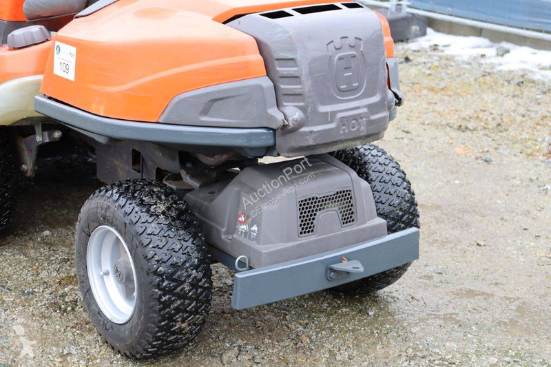 Zonas verdes Husqvarna R215TH
