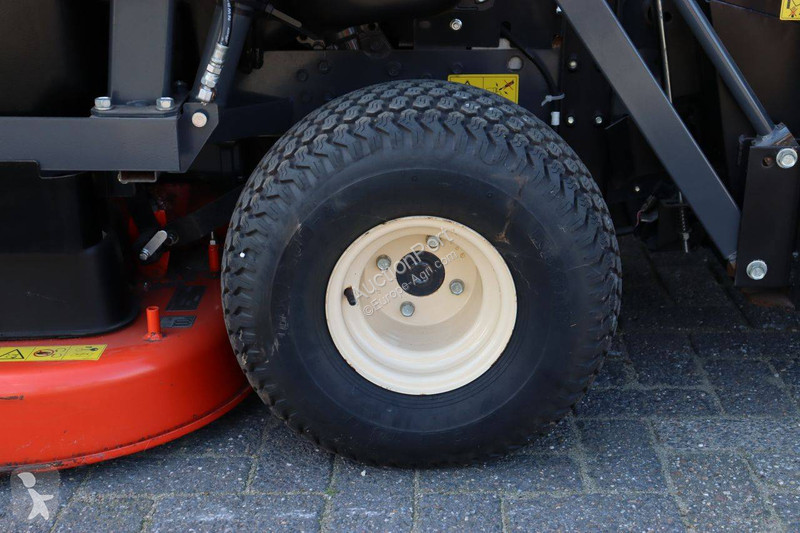 Zonas verdes Kubota GZD15-3HD-S5