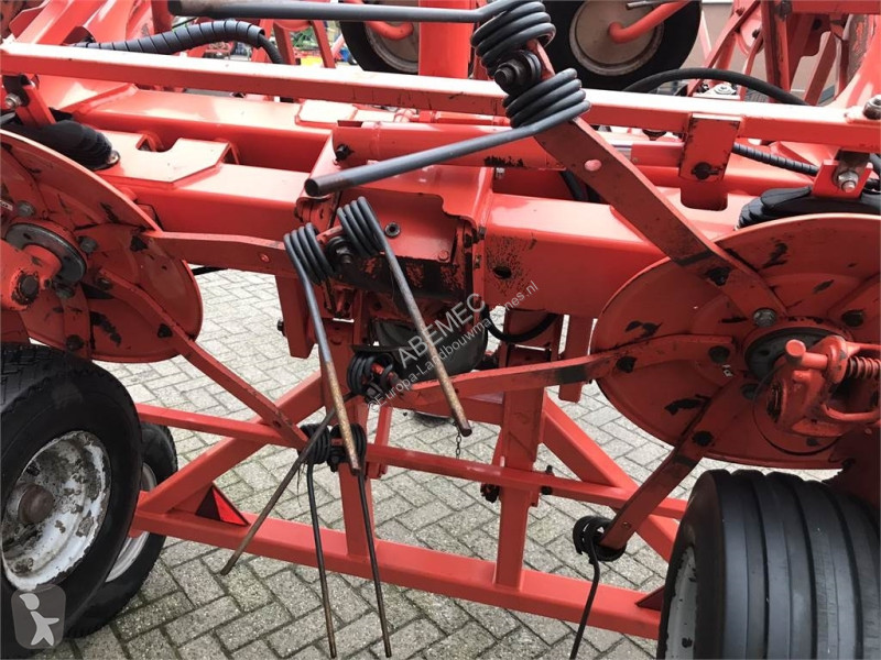 Zonas verdes Kuhn GF 10802 T