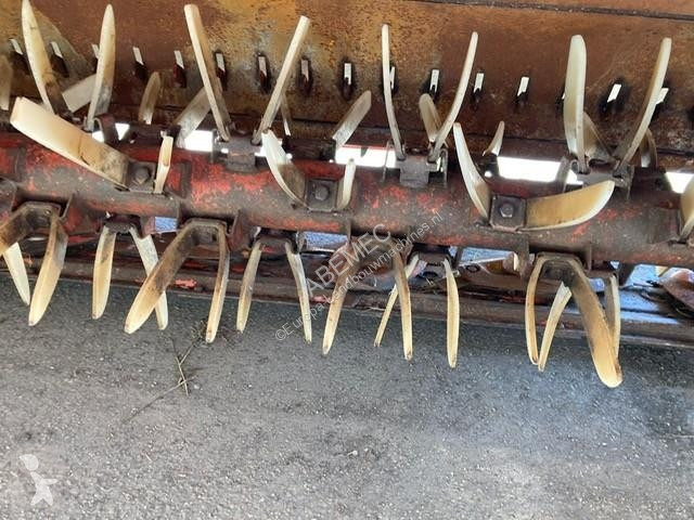 Grönområden Kuhn FC 883 maaiset