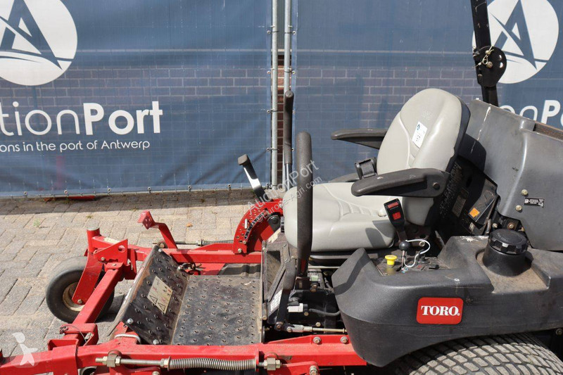 Догляд за садом і городом Toro Z Master...