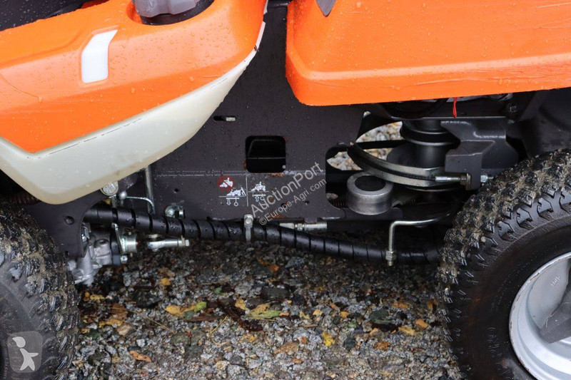 Zonas verdes Husqvarna R 216 AWD