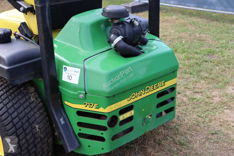 Zonas verdes John Deere ZTRAK 717E