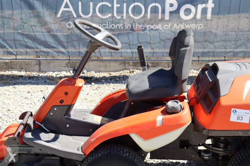 Espaces verts Husqvarna R214TC