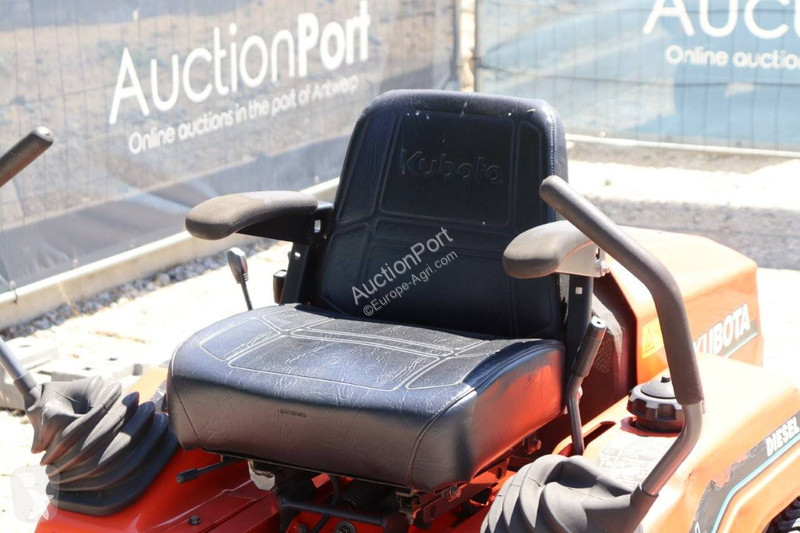 Zonas verdes Kubota ZD21-EC