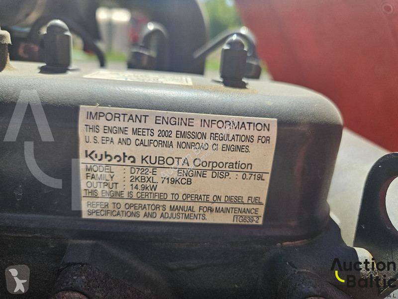 Zonas verdes jardins Kubota RCK48G18