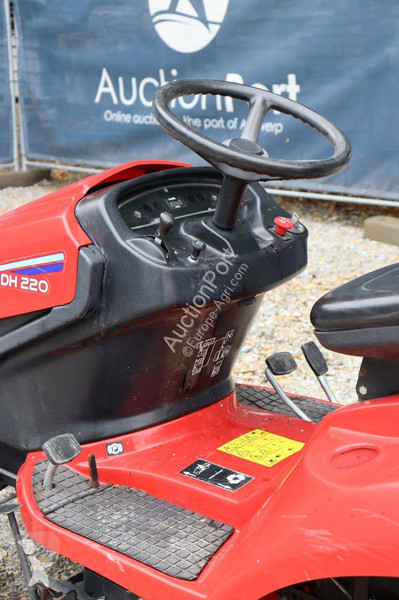 مساحات خضراء Toro DH220