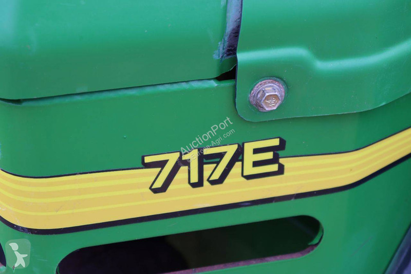 Zonas verdes John Deere ZTRAK 717E