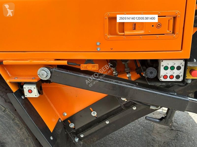 Zelené plochy Doppstadt AK235 profi,...