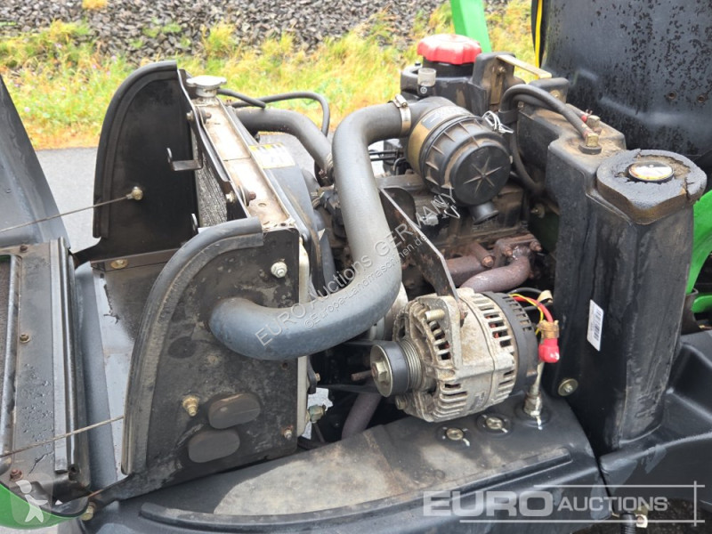 Zonas verdes jardins John Deere 2500E