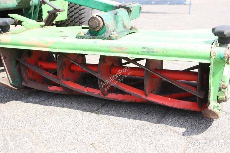مساحات خضراء Ransomes Commander