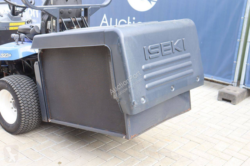 Zonas verdes Iseki SXG323H
