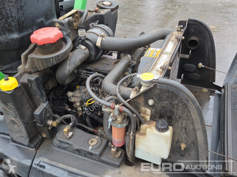 Zonas verdes jardins John Deere 2500E