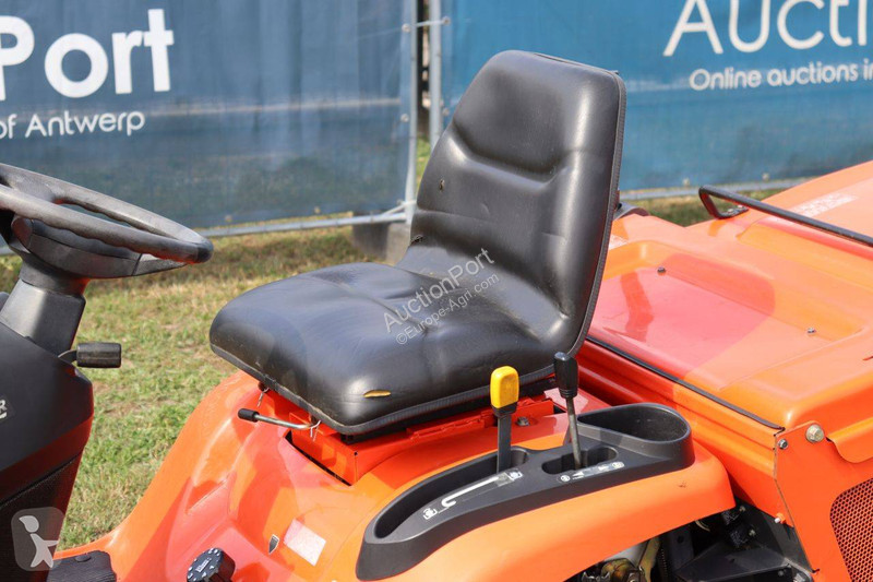 Zonas verdes Kubota GR2100-II