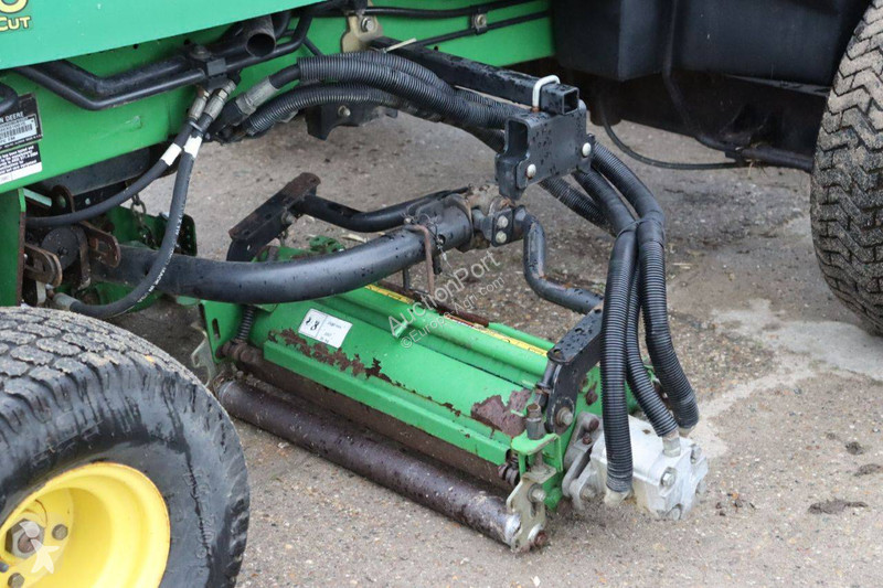 Zelené plochy John Deere 7500 PC FM