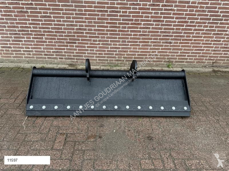 مساحات خضراء  Racleur à fumier
