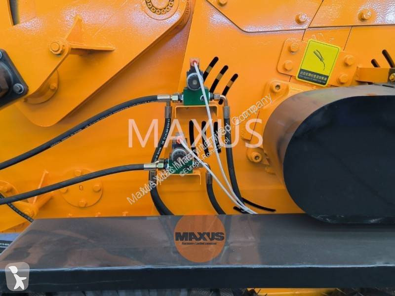 Spaţii verzi Maxus Maxus bandit 320 KM 8000kg/h