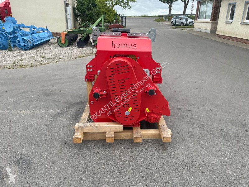 Zonas verdes jardins Humus PMF 260
